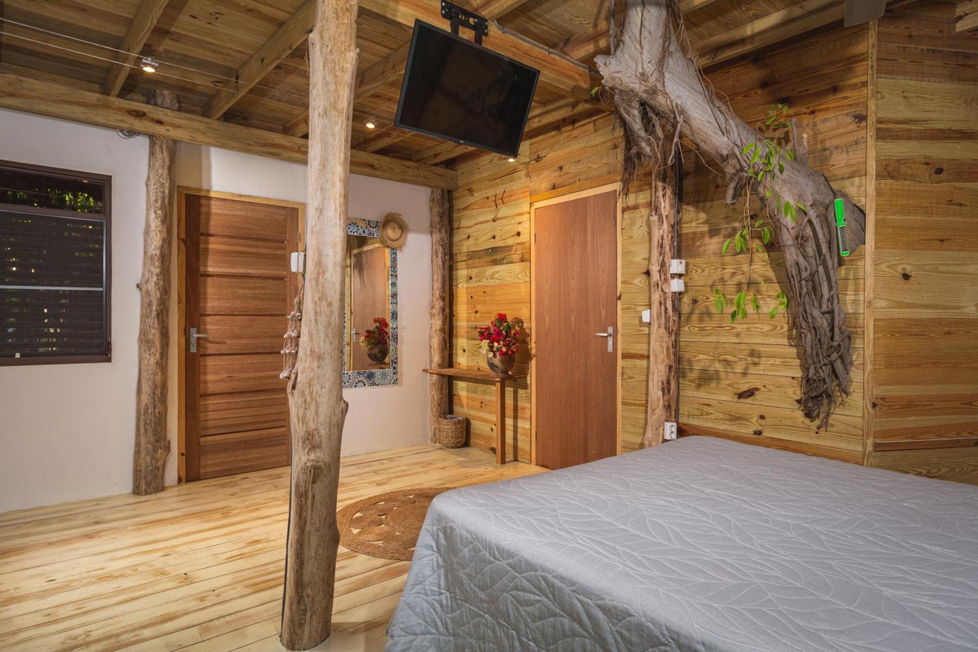 Mondi Lodge Дорп-Синт-Михил Номер фото